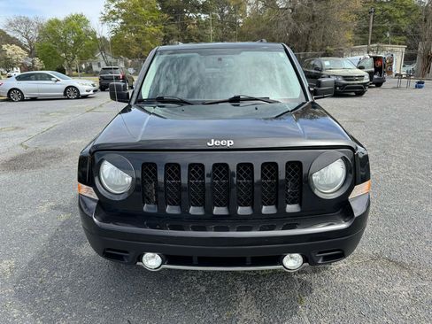 Used 2012 Jeep Patriot Latitude w/ Altitude Pkg image 8