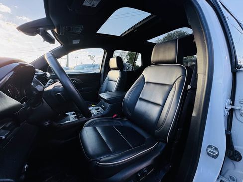 Used 2023 Chevrolet Traverse Premier w/ Redline Edition FWD image 13