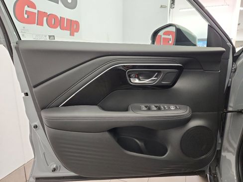 Certified 2025 Acura ADX Base image 8