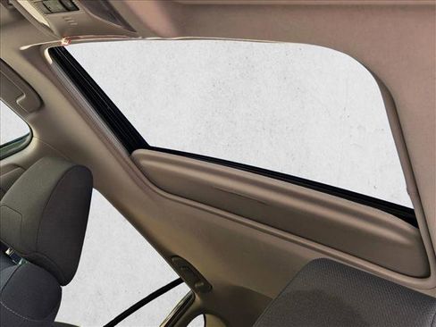 Used 2019 Toyota RAV4 XLE image 18