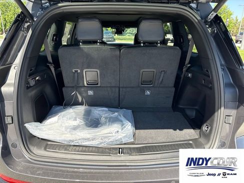 New 2026 Jeep Grand Cherokee L Limited AWD/4WD image 11
