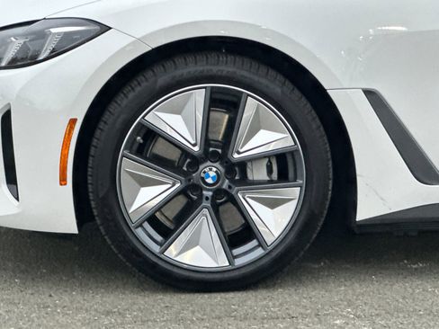 Used 2025 BMW i4 eDrive40 w/ Driving Assistance Package image 24