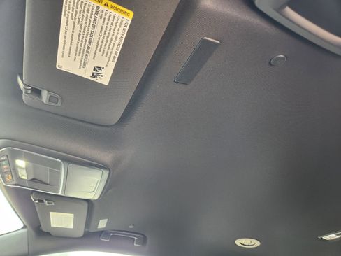 New 2026 Chevrolet Traverse RS image 22