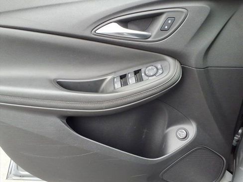 Used 2023 Buick Encore GX Select w/ Sport Touring Package image 22