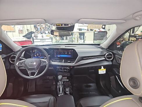 New 2026 Chevrolet Trax ACTIV w/ Driver Confidence Package image 19