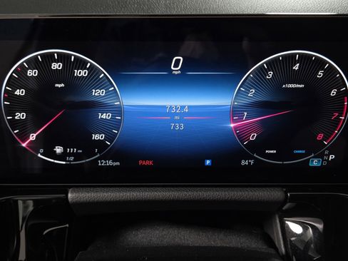 Used 2025 Mercedes-Benz GLA 250 image 32