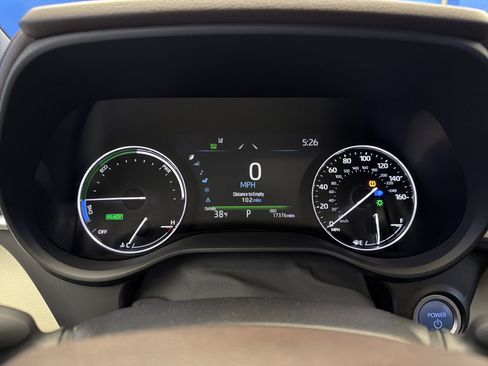 Used 2023 Toyota Sienna Platinum image 18