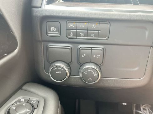 New 2026 Chevrolet Suburban LS RWD image 22
