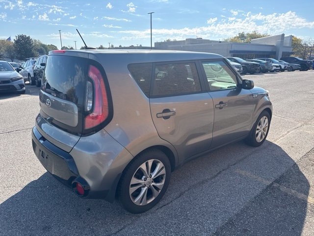 Used 2016 Kia Soul + w/ Primo Package FWD image 3