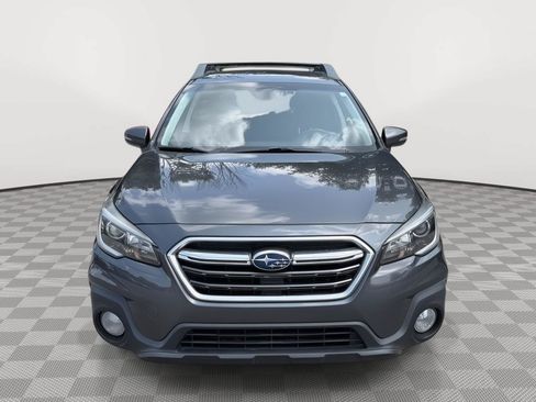 Used 2018 Subaru Outback 2.5i Premium AWD/4WD image 2
