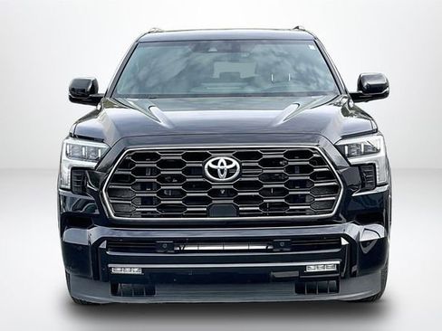 Used 2023 Toyota Sequoia Platinum image 3