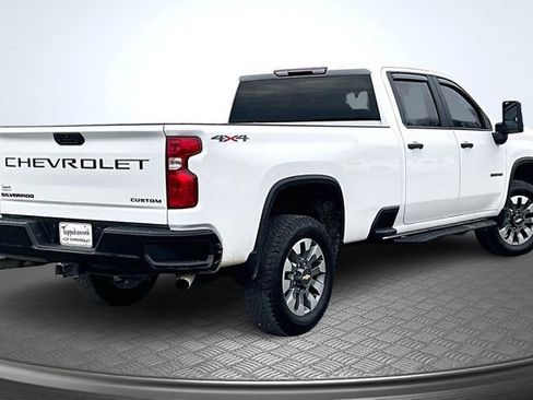 Used 2023 Chevrolet Silverado 2500 Custom w/ Custom Value Package image 6
