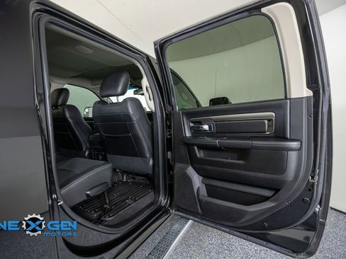 Used 2018 RAM 3500 Laramie w/ Sport Appearance Group AWD/4WD image 35