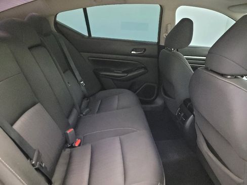 Used 2020 Nissan Altima 2.5 SV FWD image 19