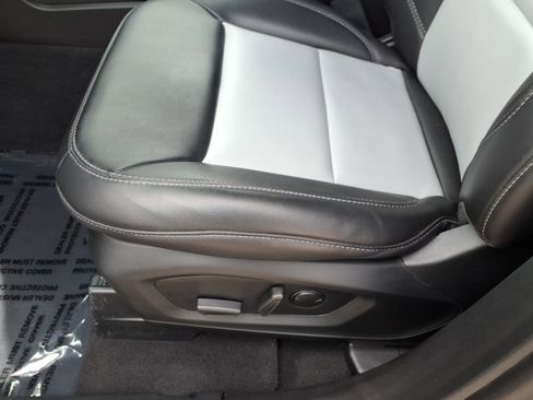 Used 2023 Ford Explorer XLT w/ Equipment Group 202A image 15