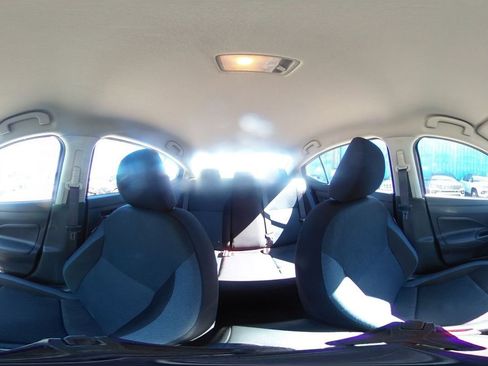 Used 2025 Nissan Versa SV FWD image 40