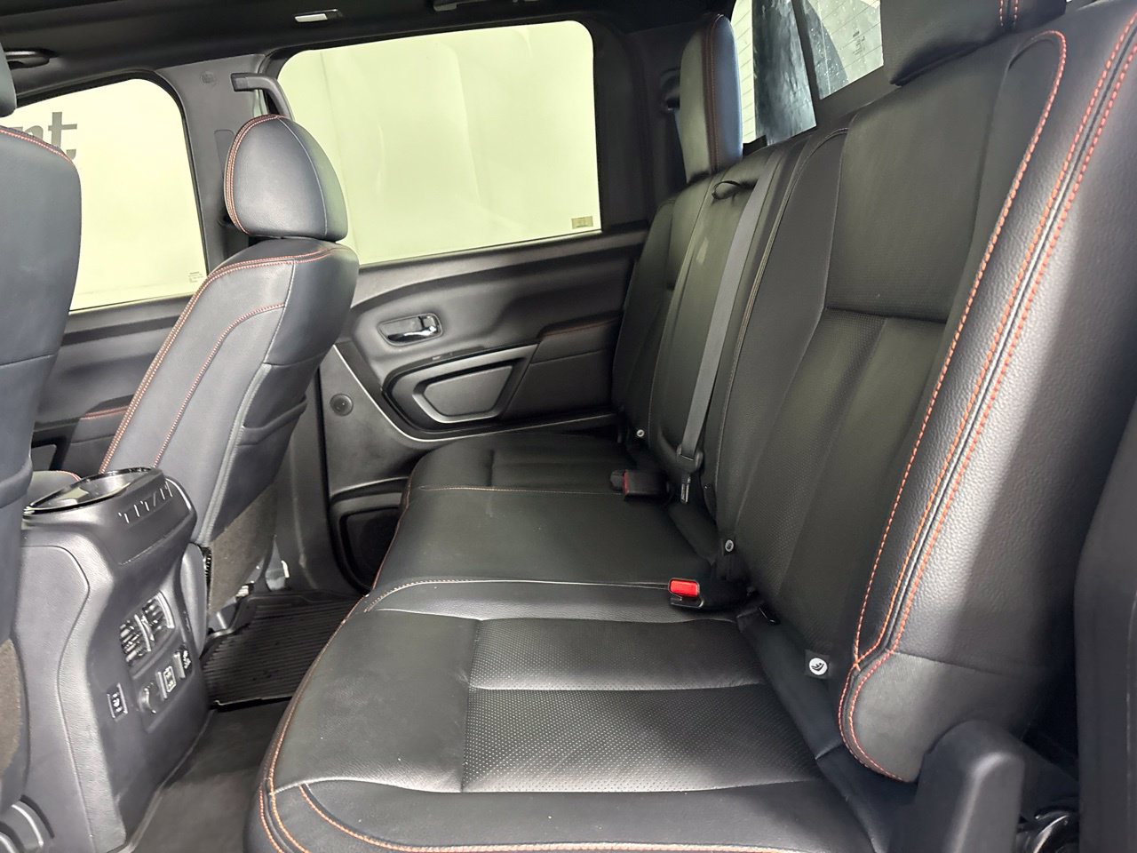 Used 2024 Nissan Titan PRO-4X w/ Pro-4x Convenience Package AWD/4WD image 26