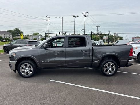 Used 2025 RAM 1500 Big Horn AWD/4WD image 3
