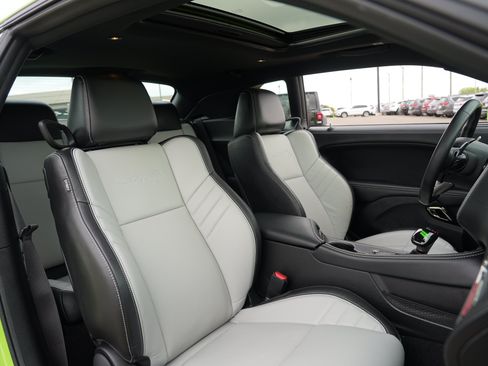 Used 2023 Dodge Challenger SRT Hellcat RWD image 12