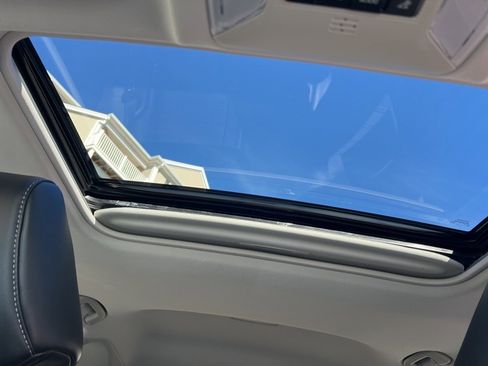 Used 2023 Toyota RAV4 XLE Premium image 22