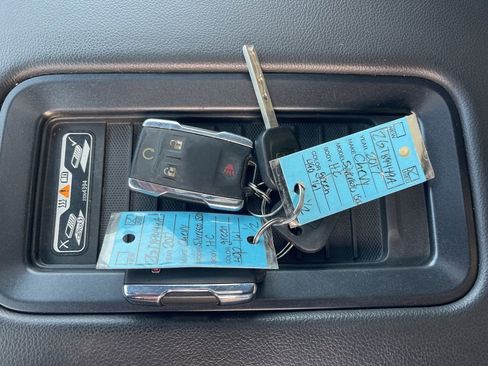 Used 2017 Chevrolet Silverado 1500 High Country image 37