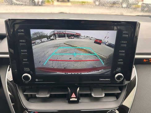 Used 2022 Toyota Corolla LE image 21