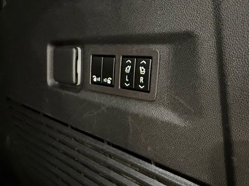 Used 2023 GMC Yukon XL AT4 w/ Max Trailering Package image 6