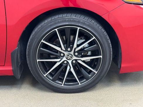 Used 2023 Toyota Camry SE w/ Convenience Package image 4