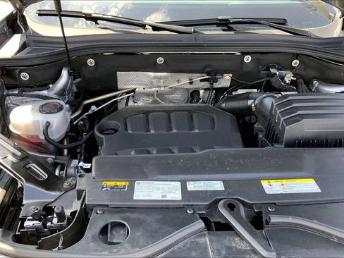 Certified 2026 Volkswagen Atlas Cross Sport SE AWD/4WD image 10