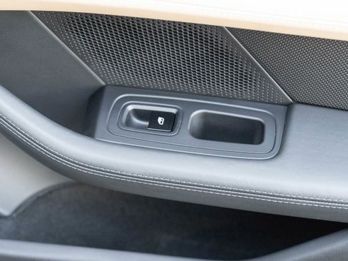 Used 2020 Porsche Taycan Turbo S image 28