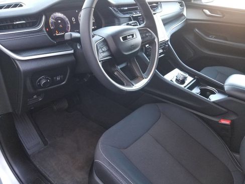 Certified 2024 Jeep Grand Cherokee L Laredo w/ Luxury Tech Group I image 9