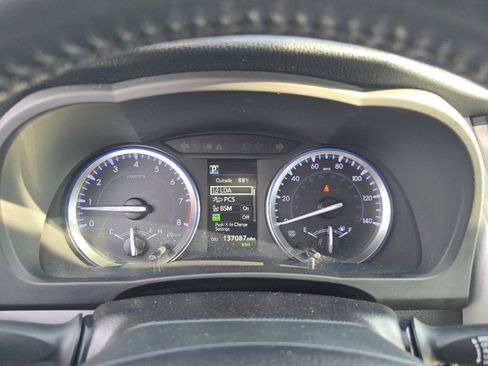 Used 2018 Toyota Highlander XLE FWD image 28