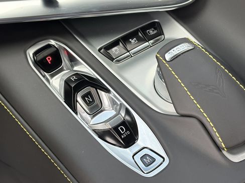 Used 2022 Chevrolet Corvette Stingray Premium Cpe w/ Z51 Performance Package RWD image 22