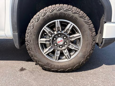 Used 2025 GMC Sierra 1500 AT4 AWD/4WD image 31