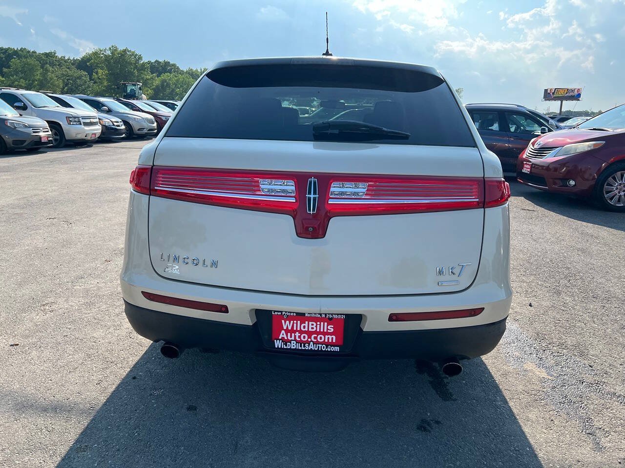 Used 2014 Lincoln MKT AWD w/ Equipment Group 201A image 3