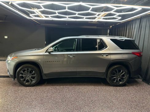 Used 2021 Chevrolet Traverse RS FWD image 4