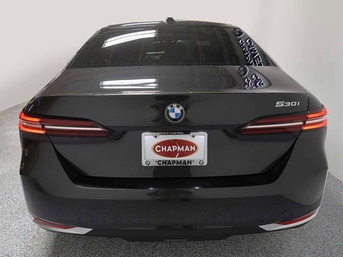 Certified 2024 BMW 530i w/ Convenience Package image 4