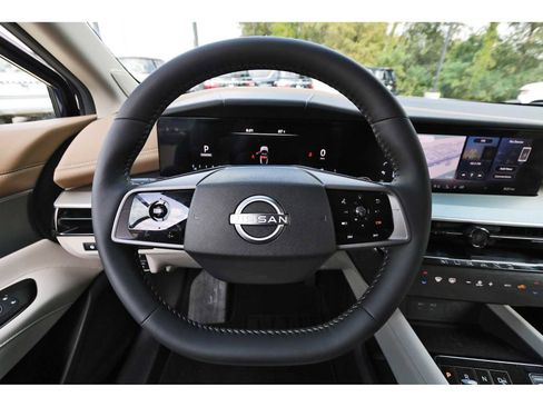 Used 2025 Nissan Murano Platinum w/ Cargo Package image 13