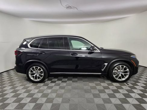 Used 2024 BMW X5 xDrive40i w/ Premium Package AWD/4WD image 6