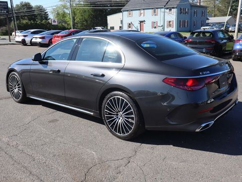 Used 2025 Mercedes-Benz E 350 4MATIC Sedan image 7