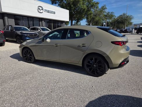 Certified 2025 MAZDA MAZDA3 Carbon AWD/4WD image 10