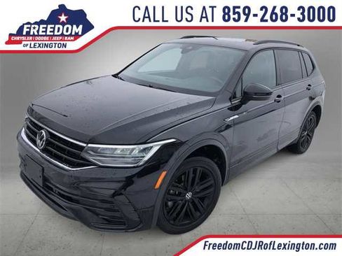 Used 2022 Volkswagen Tiguan SE R-Line image 1
