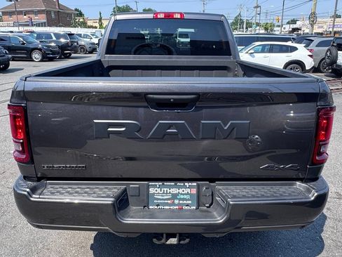 Used 2026 RAM 2500 Big Horn AWD/4WD image 6