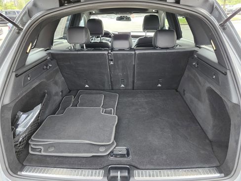 Used 2018 Mercedes-Benz GLC 300 4MATIC w/ Multimedia Package image 24