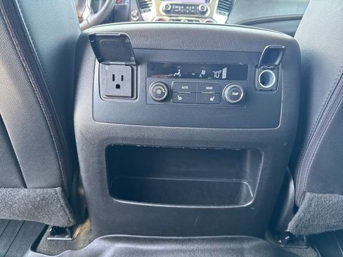 Certified 2017 Chevrolet Suburban Premier AWD/4WD image 35