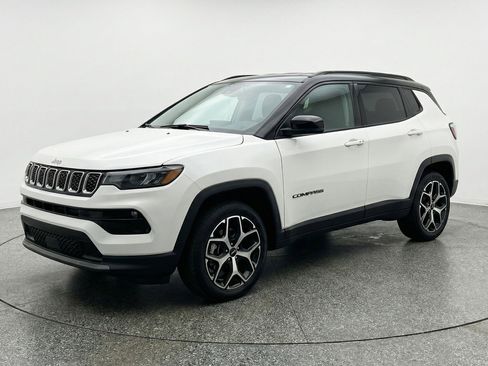 Used 2025 Jeep Compass Limited image 3