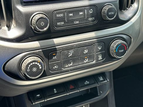 Used 2017 Chevrolet Colorado LT w/ LT Convenience Package RWD image 20