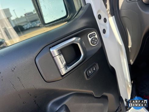 Used 2022 Jeep Wrangler Unlimited Sport image 11