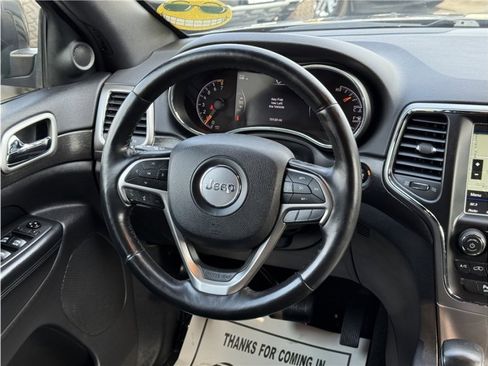 Used 2018 Jeep Grand Cherokee Altitude image 37