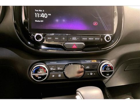 Used 2024 Kia Soul GT-Line image 35